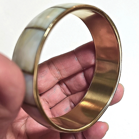 Vintage Brass with Mother of Pearl Inlay Bangle - Picture 5 of 5